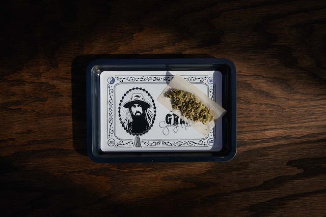 Discover the Perfect Weed Rolling Tray Gift Set: Personalized and Customized to Perfection